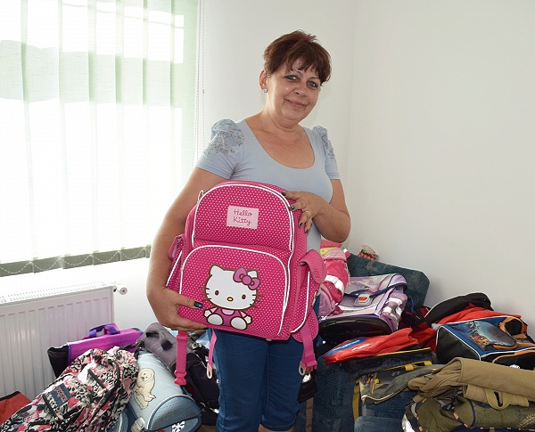 Donează ghiozdane copiilor de la „Casa Prieteniei”