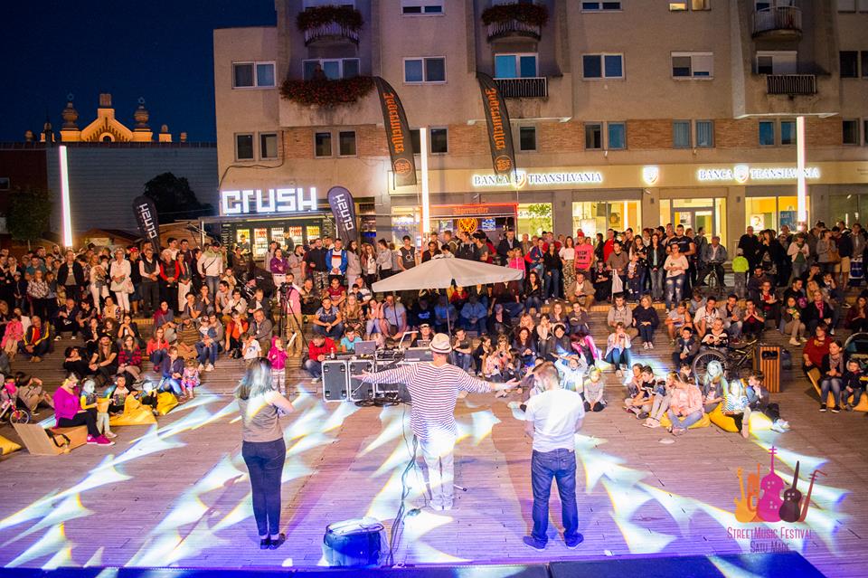 VIDEO/FOTO.Debut spectaculos StreetMusic Festival. Muzică și culoare la Satu Mare