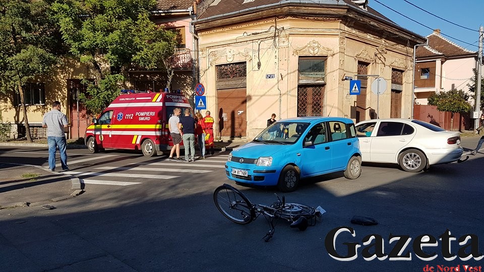 FOTOGALERIE. Accident grav la Satu Mare. Biciclist rănit, transportat la spital