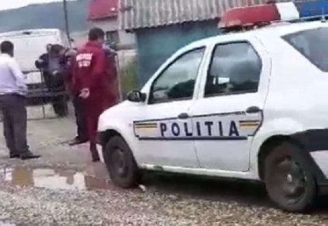 VIDEO/FOTO. Drum blocat la Batarci. A fost chemată poliția