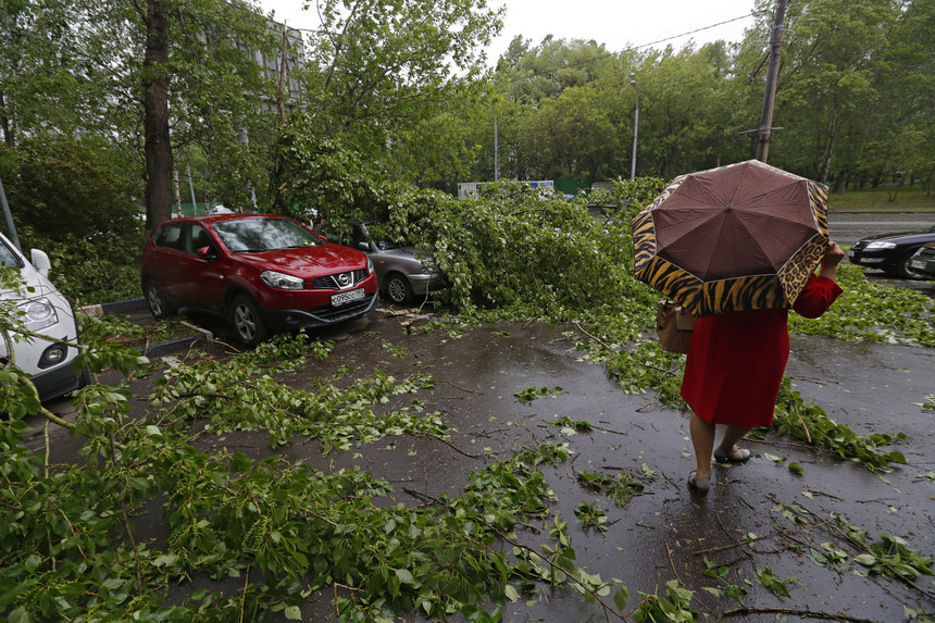 Furtuna a făcut ravagii în județ. Încă nu am scăpat