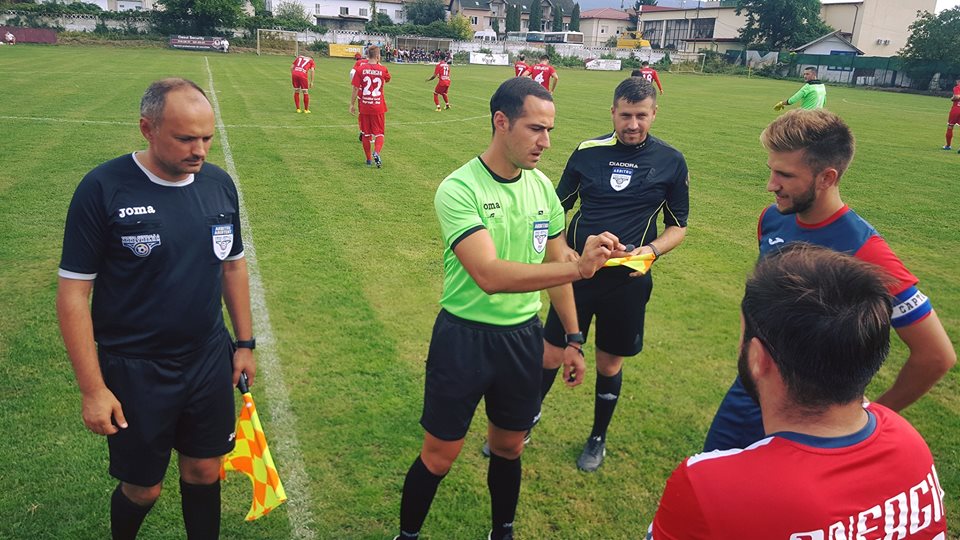 Furtuna n-a oprit fotbalul