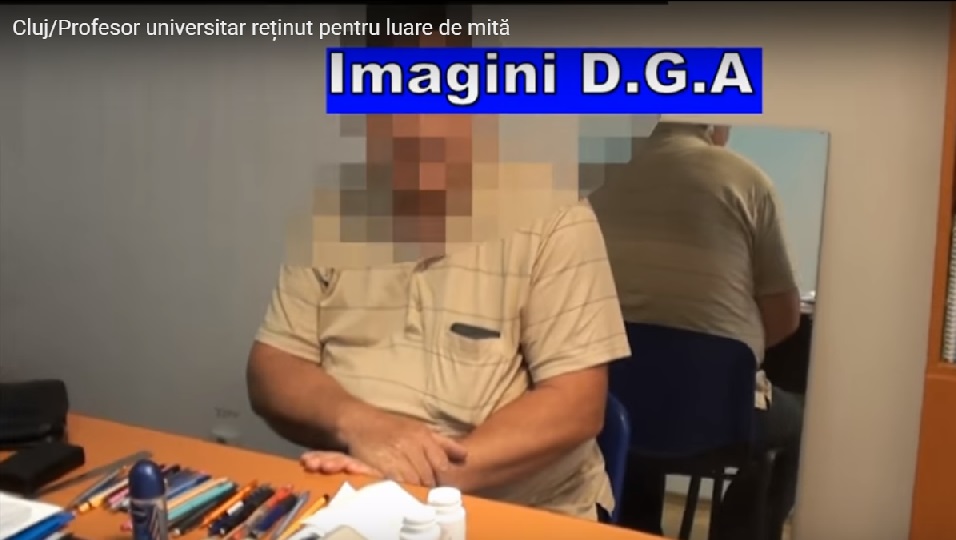 VIDEO. Profesor sătmărean, arestat. Lua mită