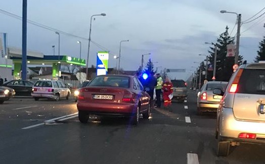 FOTO. Accident grav la Satu Mare. Sunt victime. Intervin echipajele SMURD