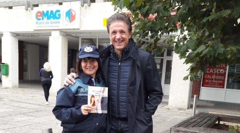 FOTOGALERIE. Gică Popescu s-a altăurat campaniei ”Rupem tăcerea! Să punem punct violenței în familie!”