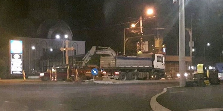 La Crinul se lucrează și noaptea. Vor să termine până joi