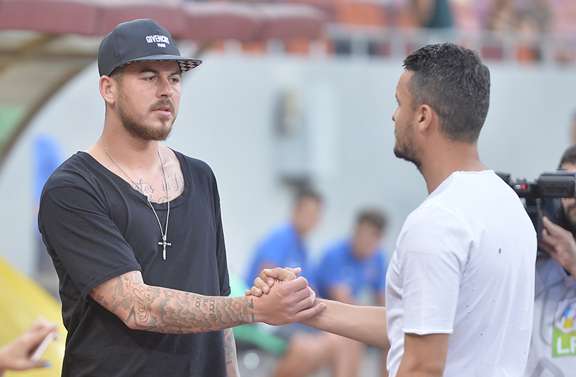 Fără rebelul Alibec, în Israel