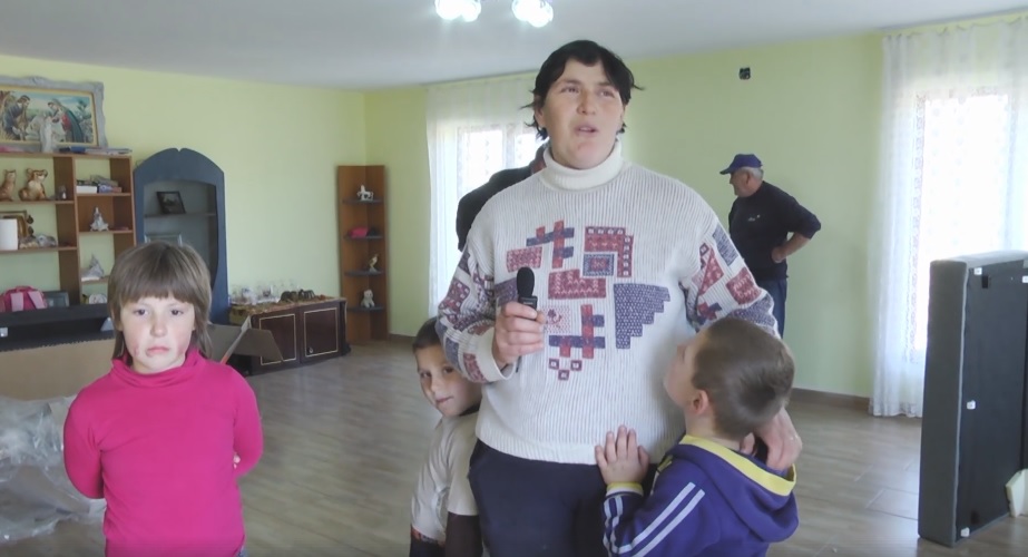 Top Design Furniture, donație pentru o familie în nevoie