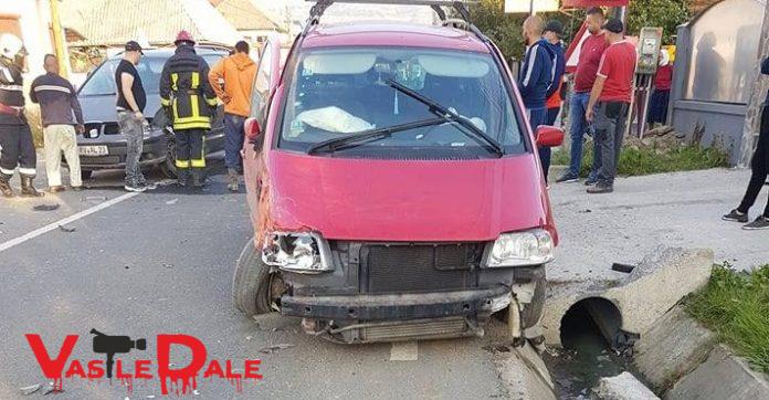 VIDEO/FOTO. O sătmăreancă și trei minori, răniți într-un accident. Au ajuns la spital