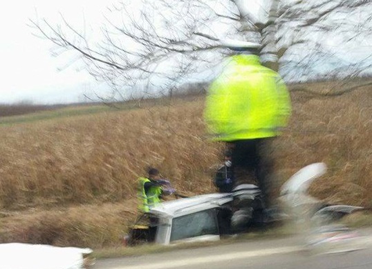 FOTO. Accident mortal la Drăgușeni. Un bărbat a decedat, un minor grav rănit