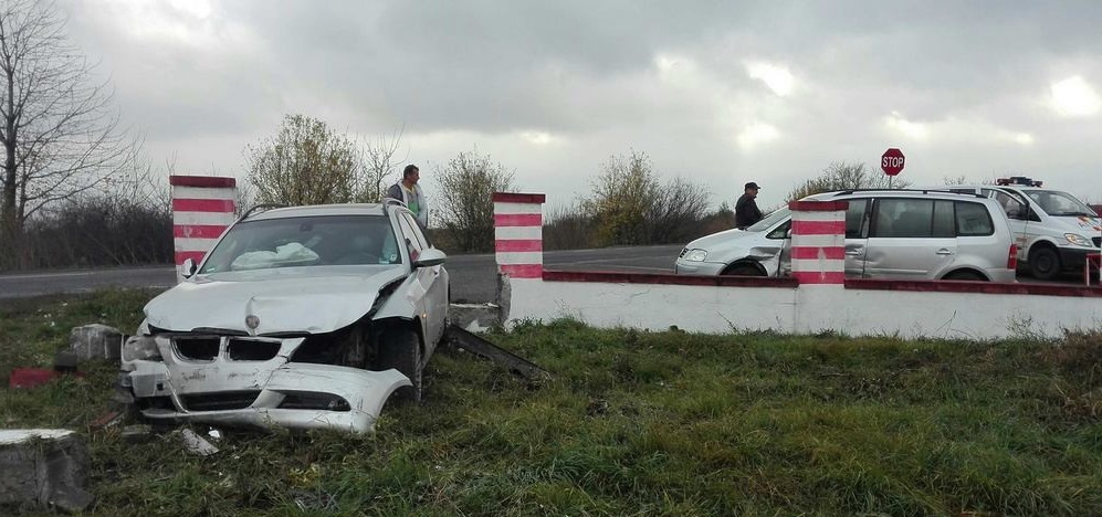 Accidente grave în week-end în județ. Trei victime, la spital