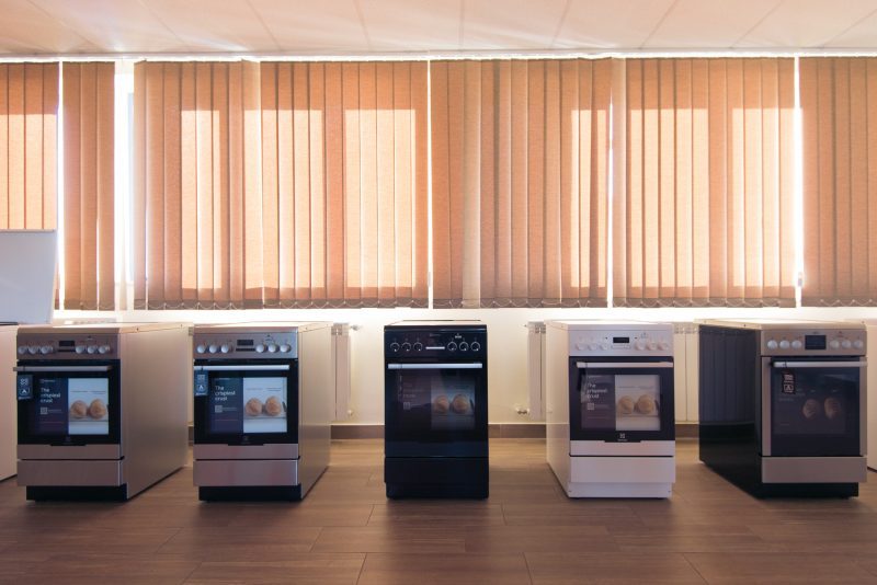 Primul aragaz de gătit la abur, din lume, produs în Satu Mare