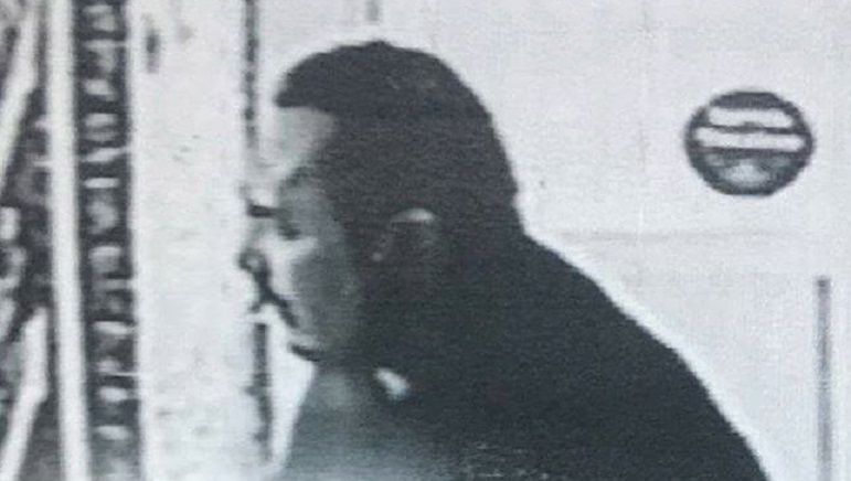 FOTO. Tripla crimă de la Apa. Bărbat suspect, căutat peste tot de polițiști