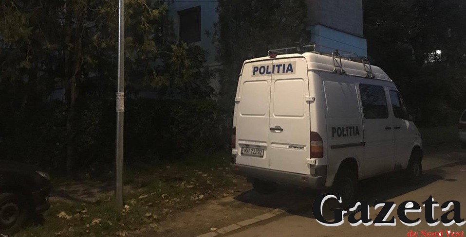 FOTO. O femeie se zbate între viață și moarte la spital. A căzut de la etajul trei