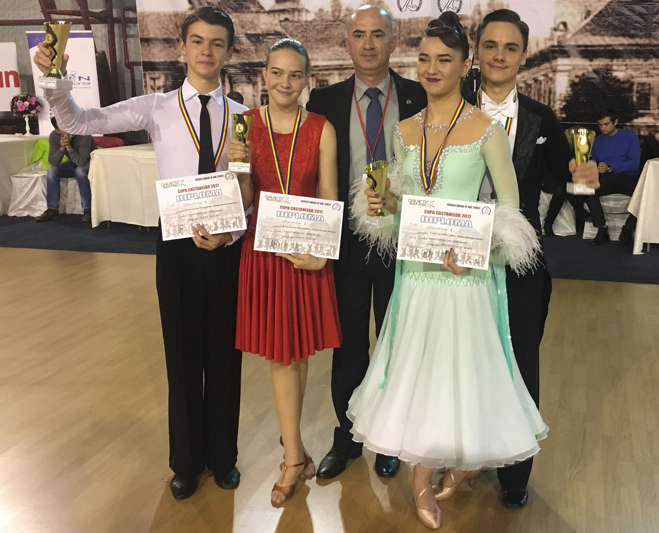 Perechile de la Royal Dance Club au impresionat  la Cupa Castanelor
