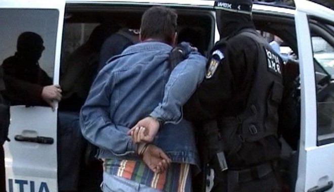 Descinderi la hoții din locuințe