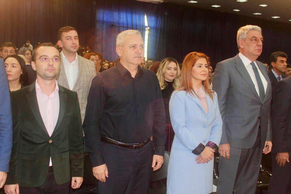 FOTOGALERIE. Sătmăreanca Ioana Bran, la loc de cinste. Sătmărenii au votat Gabriel Petrea la Congresul TSD