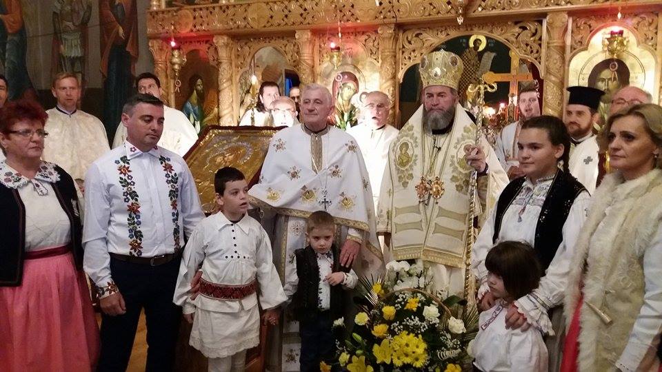 VIDEO/FOTO. Unul dintre cei mai buni mai și mai cu har preoți din Sătmar s-a pensionat. Liturghie Arhierească