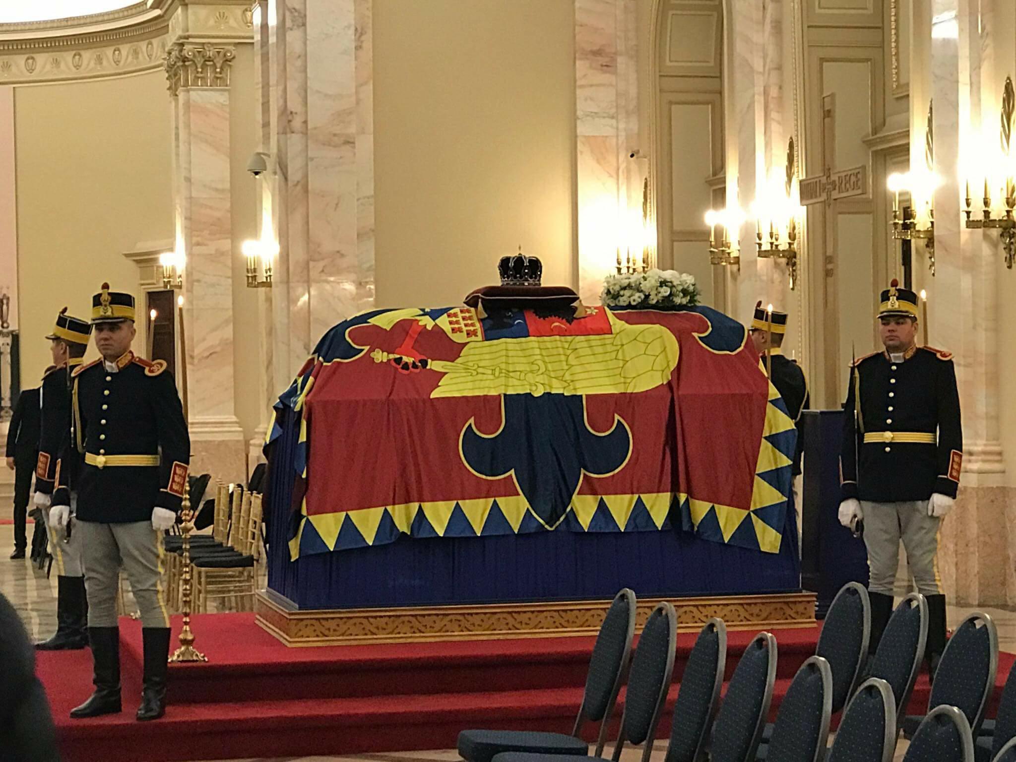 FOTO. Un sătmărean prezent la funerariile Regelui Mihai