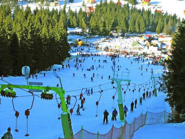 Arieşeni – un loc de poveste pentru iubitorii schiului