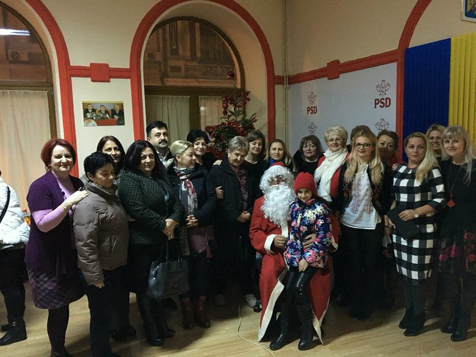 Moșul PSD Satu Mare a adus daruri  și bucurie pentru   20 de familii și     pentru 45 de copii buni la învățătură