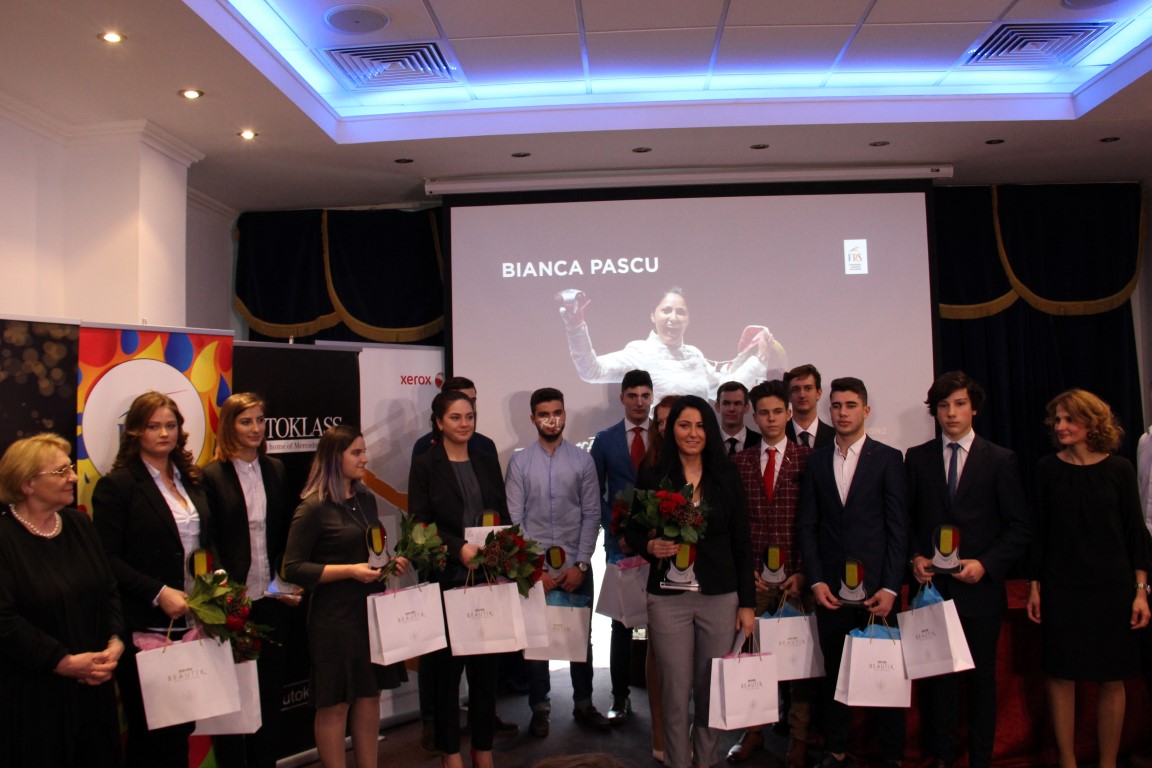 Federația Română de Scrimă și-a premiat cei mai buni sportivi și antrenori din 2017