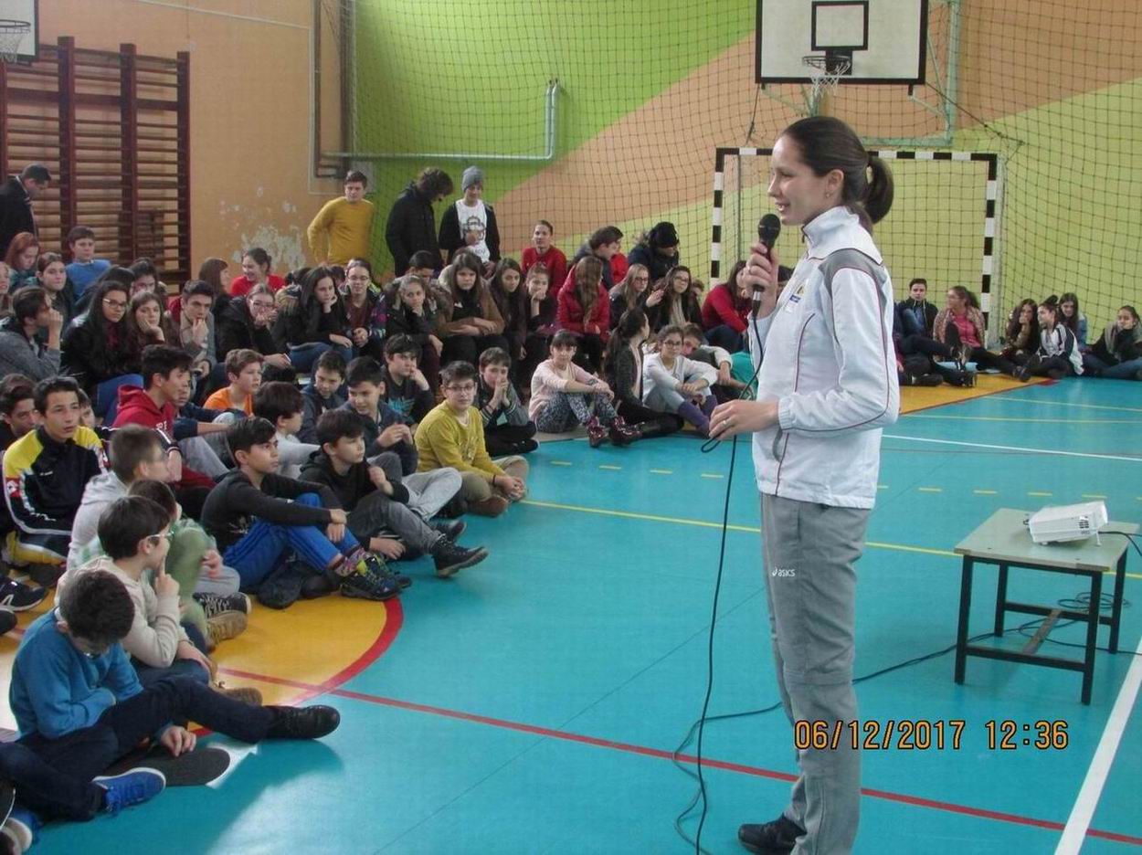 Simona Pop, primită cu căldură la Şcoala Gimnazială Grigore Moisil