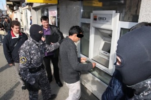 Hoț din bancomate în Grecia, prins la Satu Mare. 11 ani de închisoare