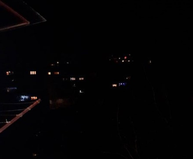 FOTO. Două cartiere în beznă a doua seară de Crăciun. O avarie este de vină