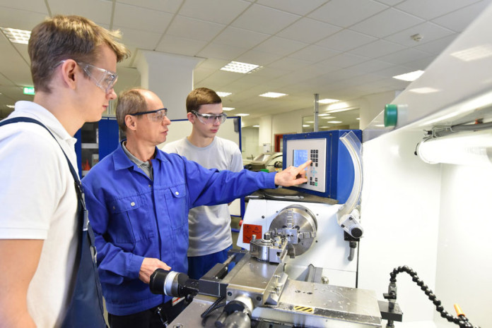 Vizită de lucru în Germania pentru dezvoltarea învățământului profesional dual