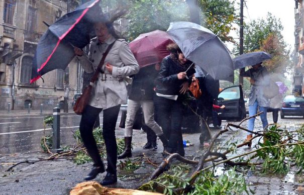 ALERTĂ METEO. FURTUNĂ la Satu Mare. Zonele AFECTATE din județ