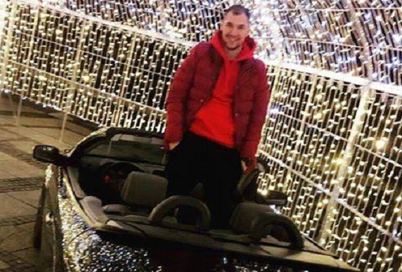 FOTO. ”Jmecherul” care a intrat cu decapotabila în Tunelul de Lumini a fost amendat