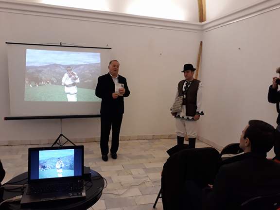 FOTO. ”Din crângurile Țării Moților”, lansare de carte și CD semnate de Răzvan Roșu