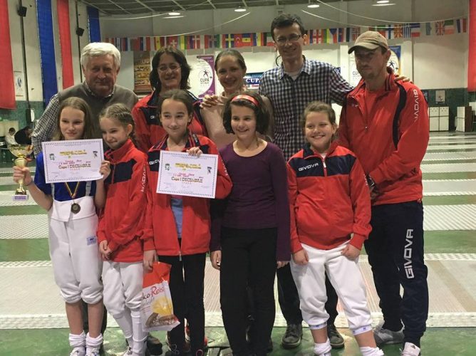 Scrimă  /  Sătmărenii, pe podium la Cupa 1 Decembrie la spadă