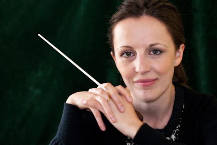 O sătmăreancă se implică în organizarea unuia dintre cele mai importante concursuri naţionale adresate tinerilor dirijori