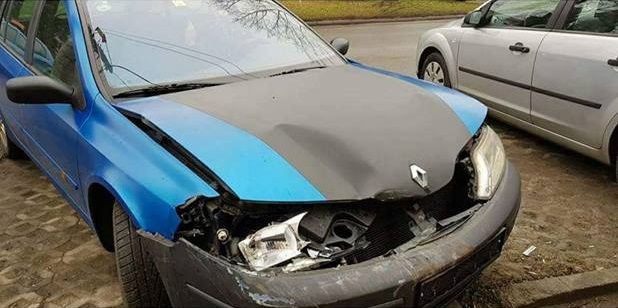 FOTO. Apelul disperat al unui sătmărean. Și-a găsit mașlina distrusă în parcare