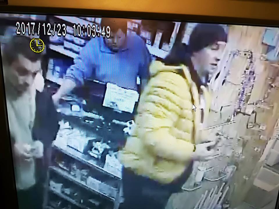 VIDEO/FOTO. Hoț căutat de păgubași pe Facebook. Fură a patra oară