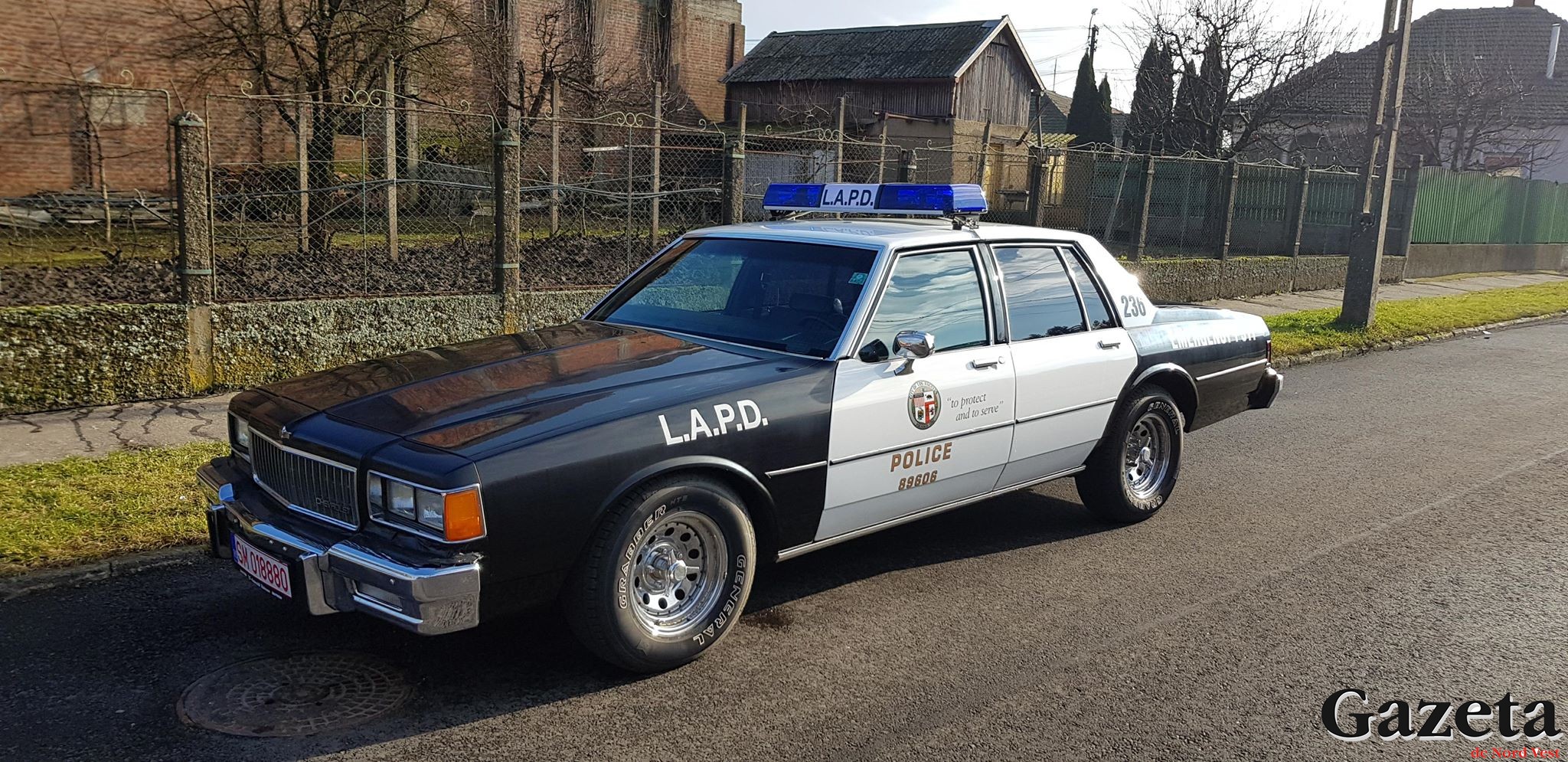 FOTO. Mașina LAPD văzută la Satu Mare a fost a ambasadei SUA din Viena. Proprietarul face precizări