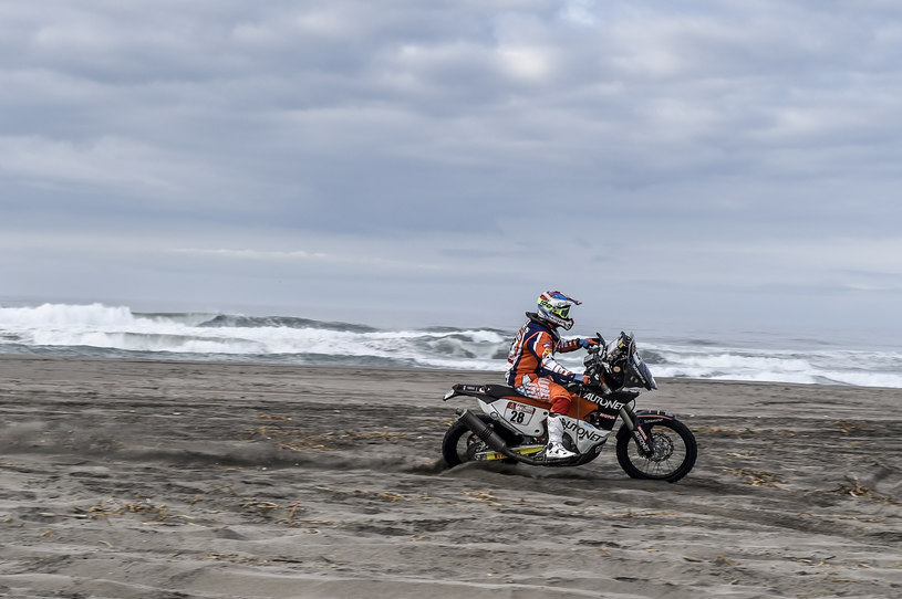 Dakar 2018  /  Mani Gyenes intră încet în TOP 30