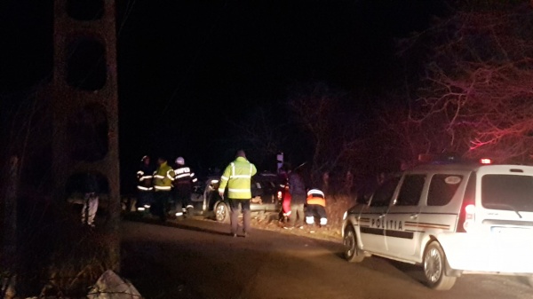 FOTO. ACCIDENT. Șoferul care a intrat în stâlp la Carei era băut