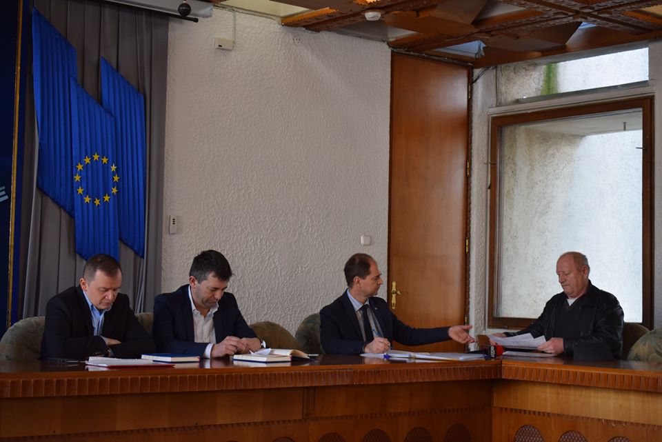 Cinci sătmăreni în audiențe la Prefectură. Probleme de fond funciar și bună vecinătate