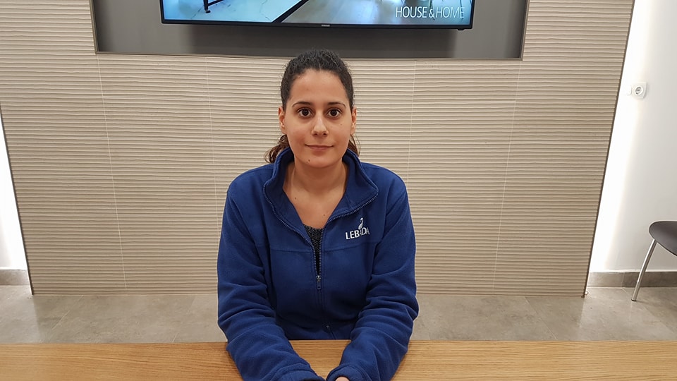 O tânără din Portugalia face carieră la Satu Mare. Este angajata companiei Lebăda