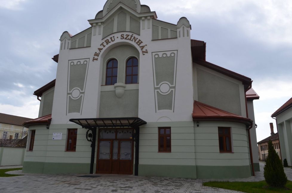 Teatrul Municipal din Carei, una dintre cele mai frumoase bijuterii arhitecturale în stil secesionist din Transilvania