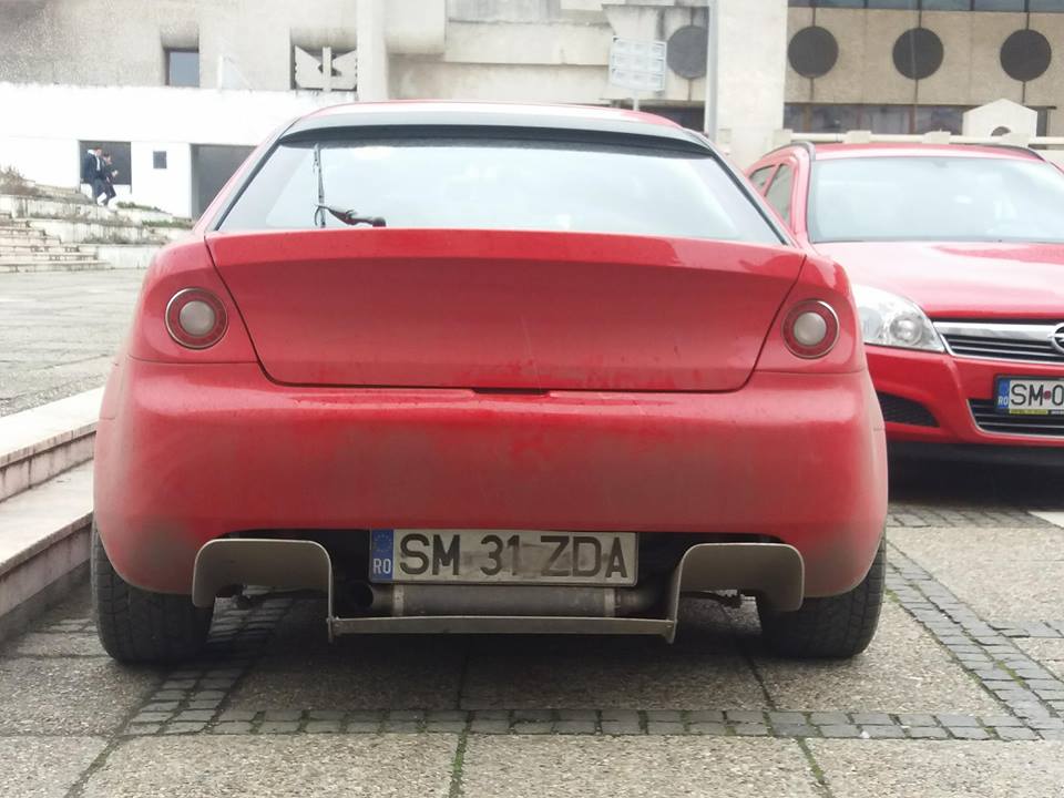 Ăsta da număr la mașină!