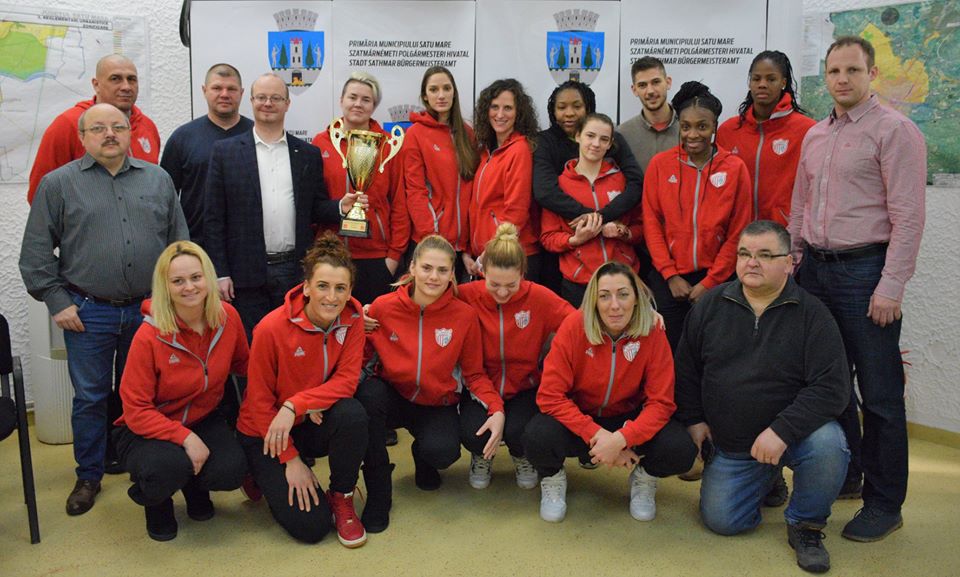 Cupa a ajuns la Primărie