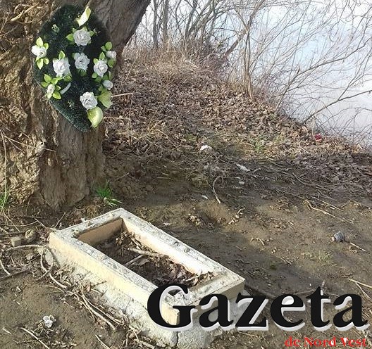 FOTOGALERIE. Mormânt fantomă pe malul Someșului. Cum a apărut acolo