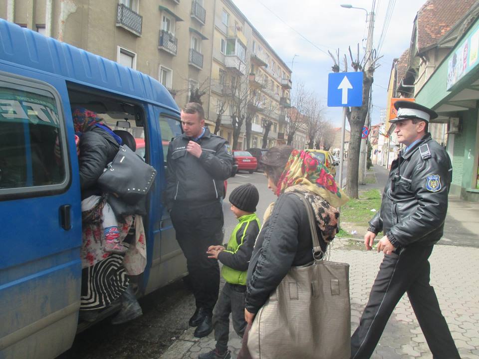 FOTO: Miloage din Sălaj, prinse la Satu Mare. Amendate, puse pe tren și trimise acasă