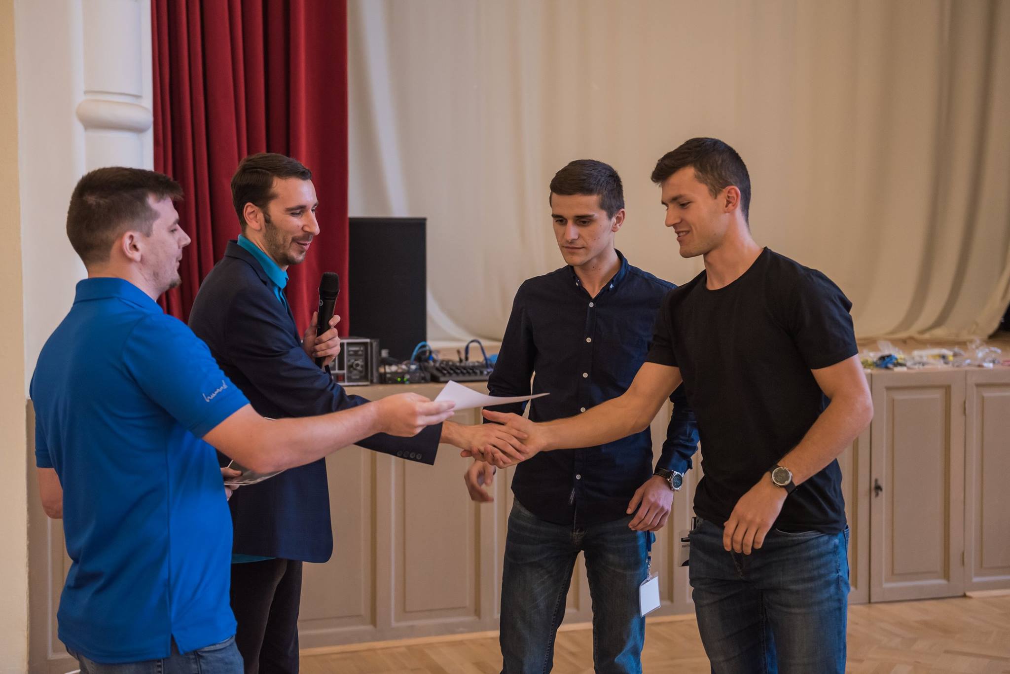 Primul hackathon din istoria județului Satu Mare a avut un succes peste aşteptări