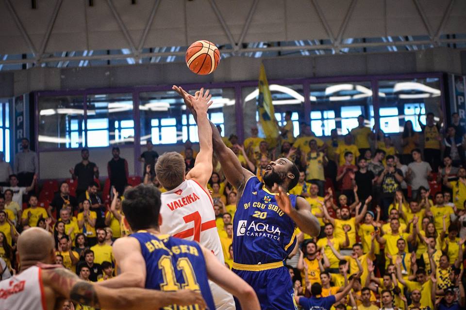 Clujenii, la o victorie de finala Ligii Naționale de baschet