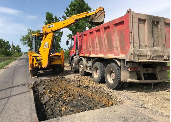 Stadiul lucrărilor la drumurile din județ. Se verifică calitatea